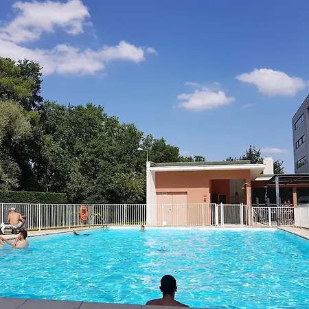 Zenitude Hotel-residences Bordeaux Aeroport アパートホテル 3*