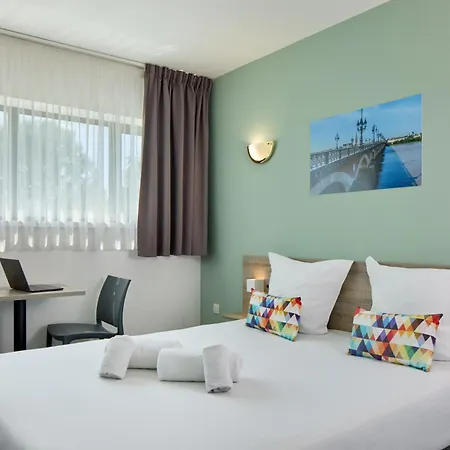 Zenitude Hôtel-résidences Bordeaux Aéroport 3*