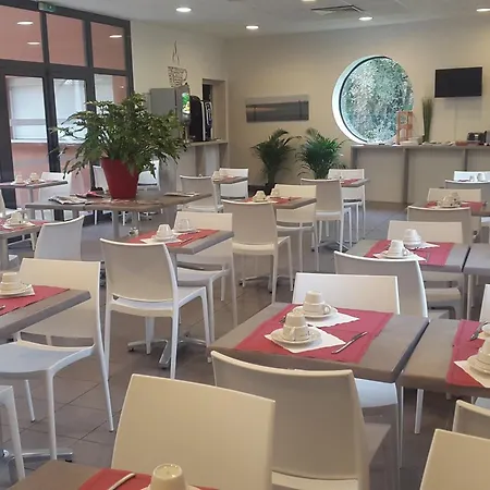 Апарт-отель Zenitude Hotel-residences Bordeaux Aeroport