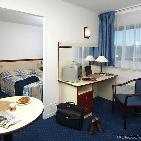 Zenitude Hotel-residences Bordeaux Aeroport アパートホテル 3*