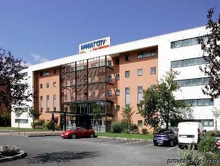 Zenitude Hotel-residences Bordeaux Aeroport Апарт-отель 3*