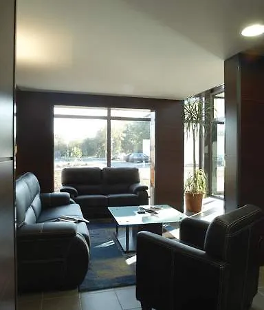 Zenitude Hôtel-résidences Bordeaux Aéroport 3*