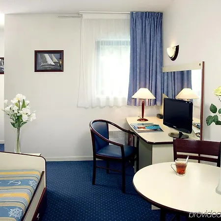 Zenitude Hotel-residences Bordeaux Aeroport Апарт-отель Мериньяк