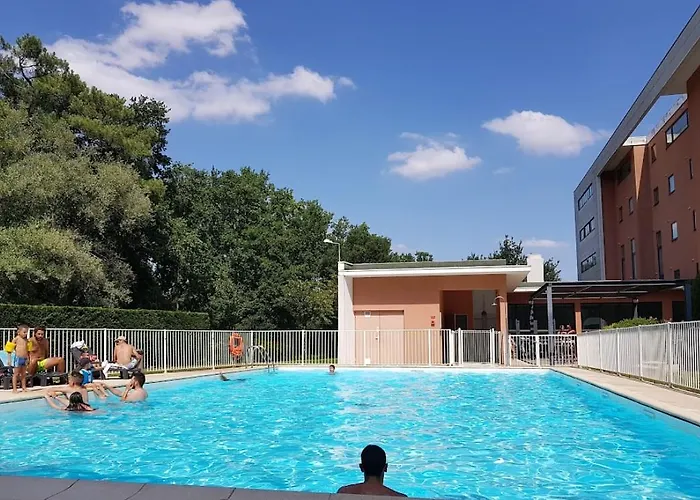 Zenitude Hotel-residences Bordeaux Aeroport Aparthotel 3*